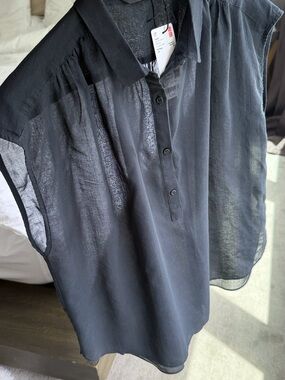 NWT Uniqlo Black Sheer Cap-Sleeve Button-Front Blouse.